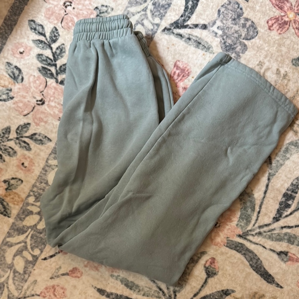 Boohoo Green Jogger Sweatpants with Elastic Waistband